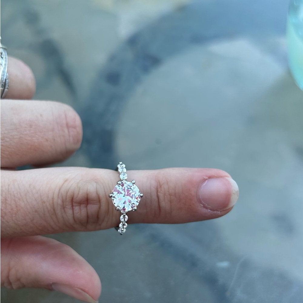 Pretty bird white gold plated ring